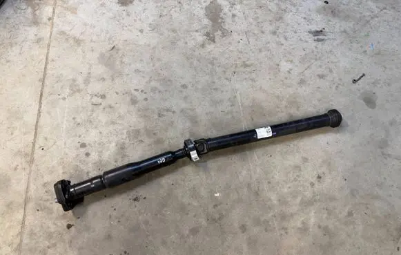 BMW X3 G01 Rear driveshaft/prop shaft 8680320 26208680320
