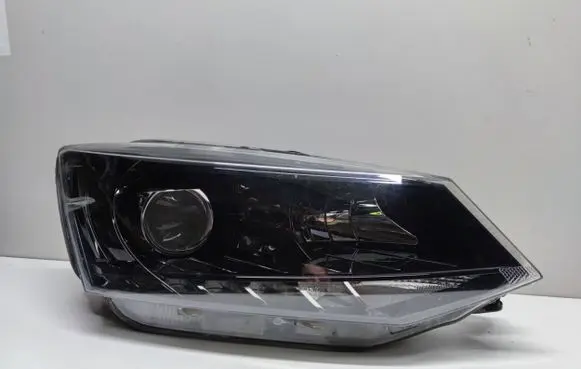 Skoda Fabia Mk3 (NJ) Headlight/headlamp 6V1941016B