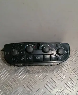 Mercedes-Benz C W203 Climate control unit A2098300085 9140010497