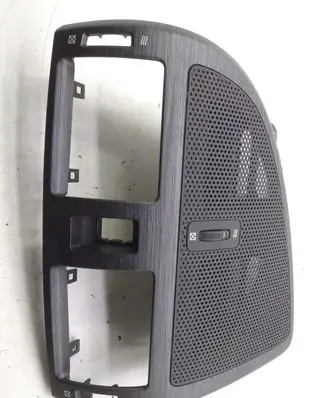Toyota Avensis T270 Dash center air vent grill 55670051
