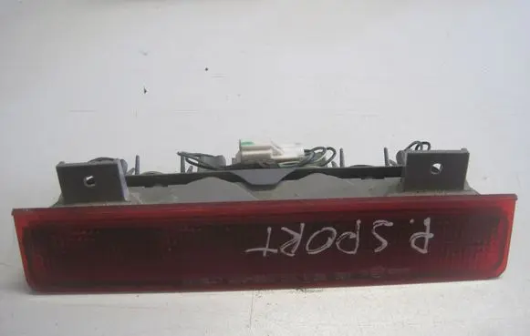 Mitsubishi Pajero Sport I Third/center stoplight 0508812