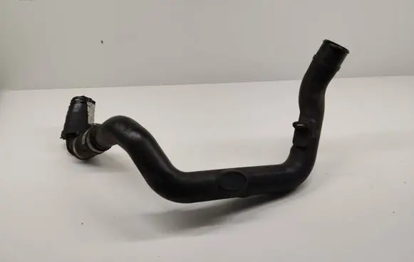 Nissan NV400 Intercooler hose/pipe 8200730576B 8200730589C