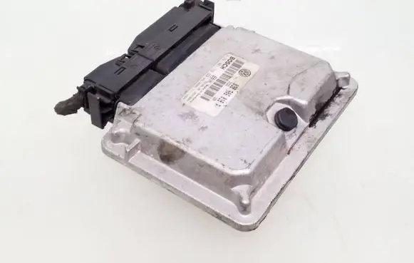 Volkswagen PASSAT B5 Engine control unit/module 038906018p