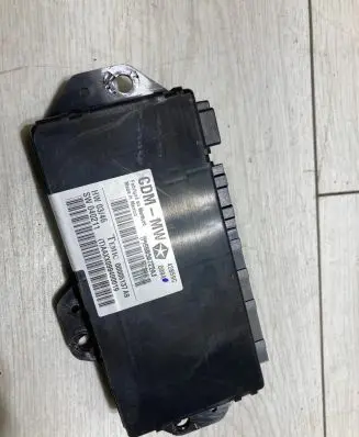 Chrysler 300 - 300C Door control unit/module P56038722AJ