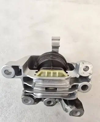 Volvo XC40 Engine mount bracket 32139920