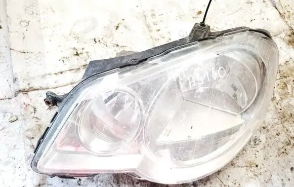 Volkswagen Polo IV 9N3 Headlight/headlamp