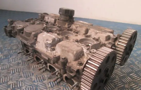 Volvo S40, V40 Engine head 1001005