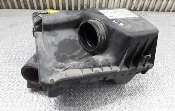 Opel Zafira B Air filter box 4613885936