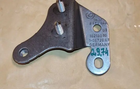 Muffler mount bracket/holder