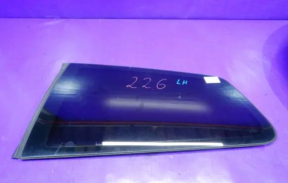 Volkswagen Polo Rear side window