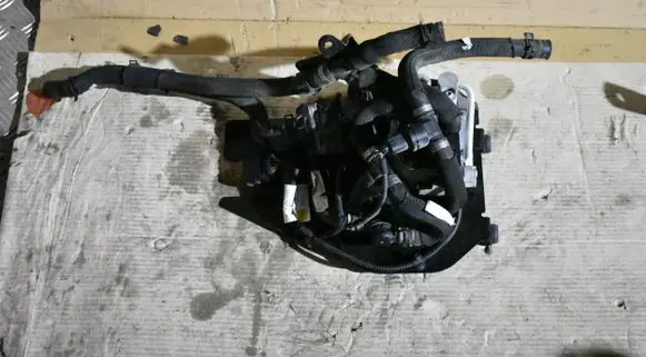 Porsche Panamera (971) Engine coolant pipe/hose