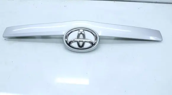 Toyota Verso Tailgate trim 768110F060