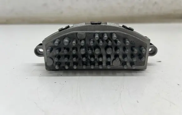 Audi Q3 F3 Heater blower motor/fan resistor 5Q0907521C