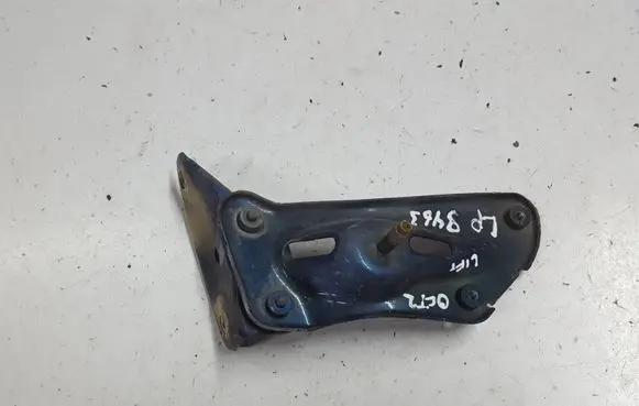Skoda Octavia Mk2 (1Z) Fender mounting bracket 