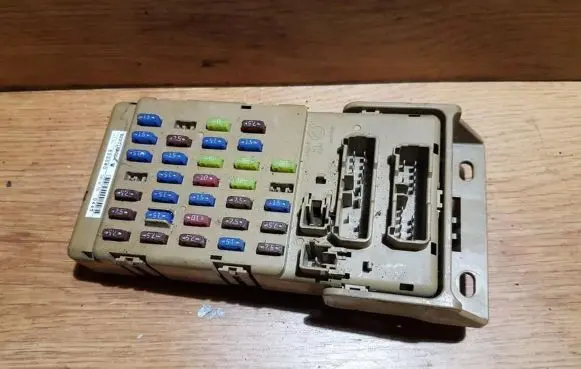 Subaru B9 Tribeca Fuse box set 82201xa00a