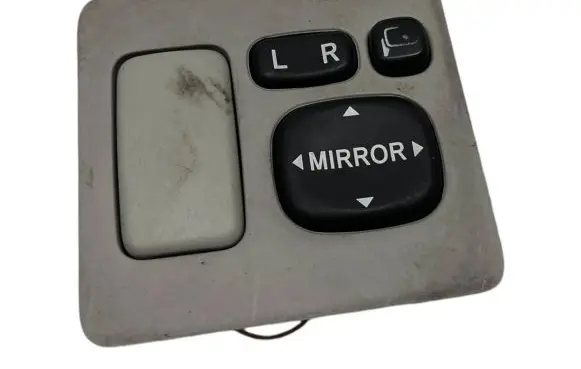 Lexus RX 450H Wing mirror switch 183575