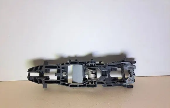Mercedes-Benz CLS C219 Front door exterior handle/bracket 