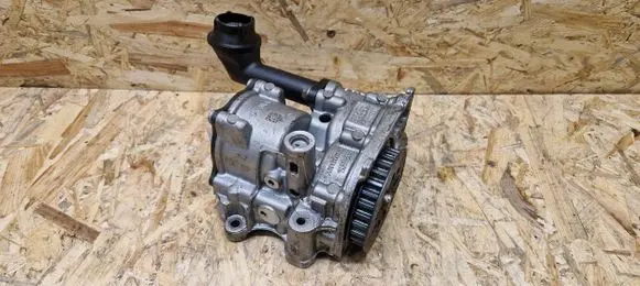 Volkswagen PASSAT B8 Oil pump 04L145208K 150416 120610