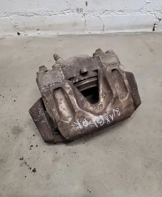 Mercedes-Benz CLS C218 X218 Front brake caliper