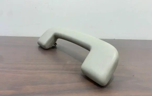 Mitsubishi Outlander IV Front interior roof grab handle