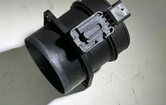 Mercedes-Benz Sprinter W907 W910 Mass air flow meter A2C93230200