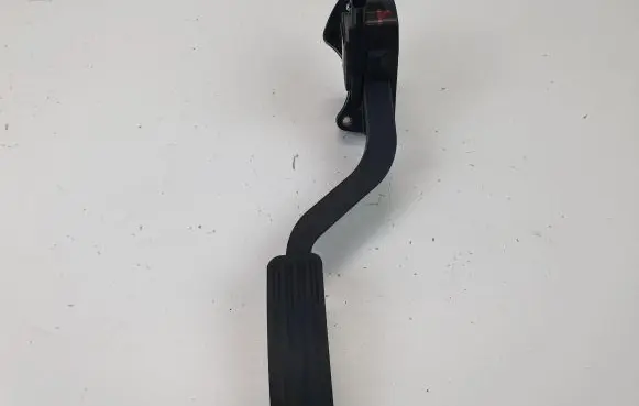 Land Rover Discovery 5 Accelerator throttle pedal GK529F836BA