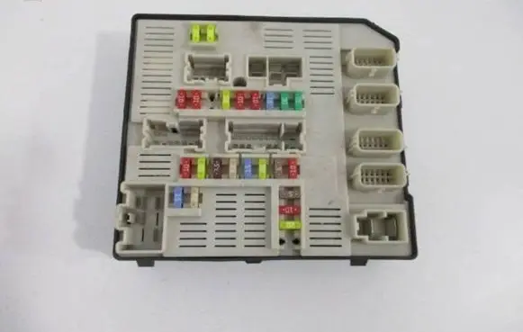 Renault Megane III Central body control module 284B60008RD