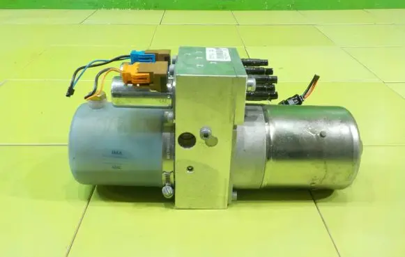 Renault Megane III Folding roof motor DAI1113782
