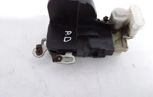 Alfa Romeo 147 Front door lock
