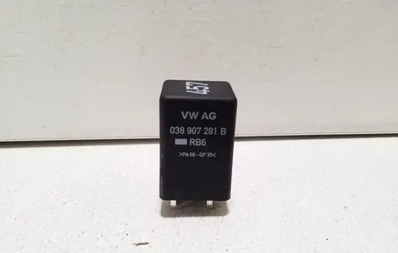 Audi TT TTS Mk2 Glow plug pre-heat relay 0281003032 038907281B