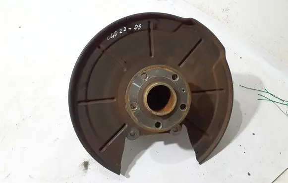 Volvo C40 Rear wheel hub 32246339