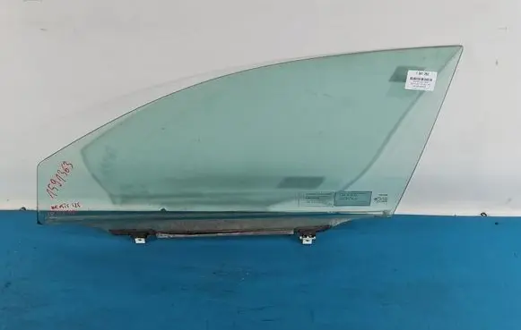 Toyota Avensis T250 Front door window glass four-door IMPRK1591393