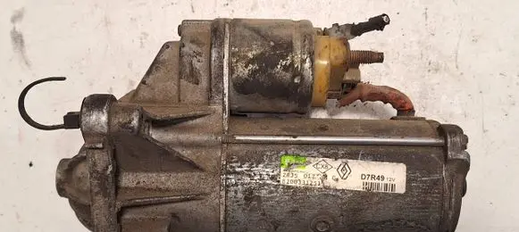 Opel Zafira B Starter motor D7R49 8200331251 28J5017734