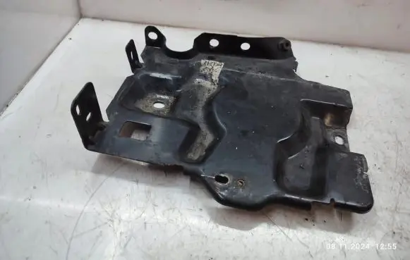 Peugeot 5008 Battery tray 