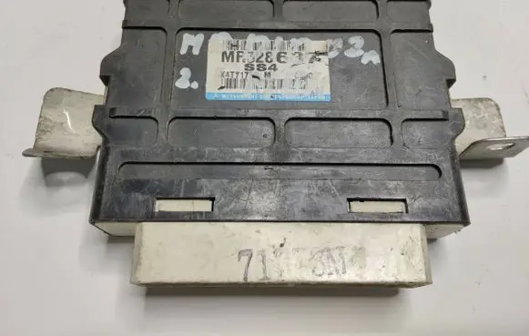 Mitsubishi Pajero Gearbox control unit/module MR528637 X4T71773