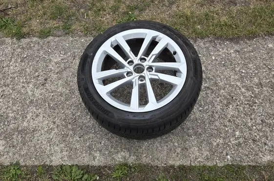 Audi A3 8Y R17 alloy rim 8Y0601025E