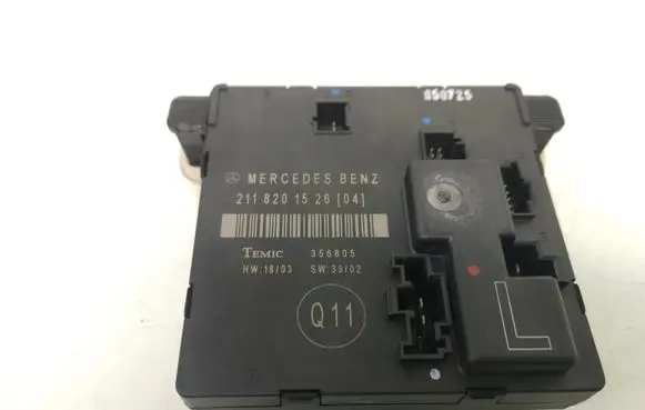 Mercedes-Benz E W211 Door control unit/module 2118201526