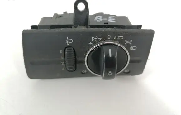 Mercedes-Benz CLS C219 Light switch 2115450604