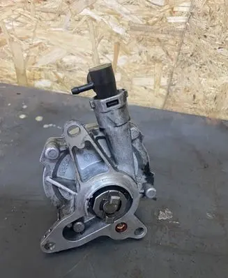 Nissan Qashqai+2 Vacuum valve 