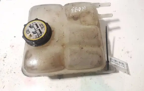 Volvo V50 Coolant expansion tank/reservoir 3M5H8K218