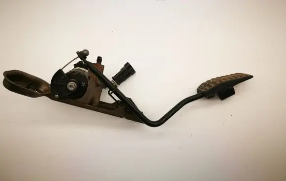 Nissan Almera Tino Accelerator throttle pedal 0281002425