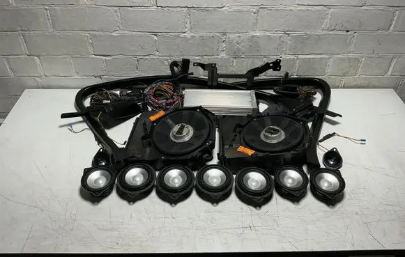BMW 3 E90 E91 Audio system kit 9218086 9143135 9144203
