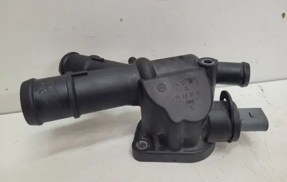 Volkswagen Tiguan Engine coolant pipe/hose 03L121132Q
