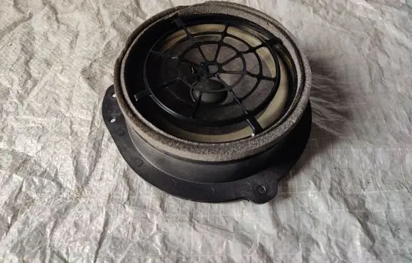 Audi A4 S4 B9 8W Front door speaker A140401C