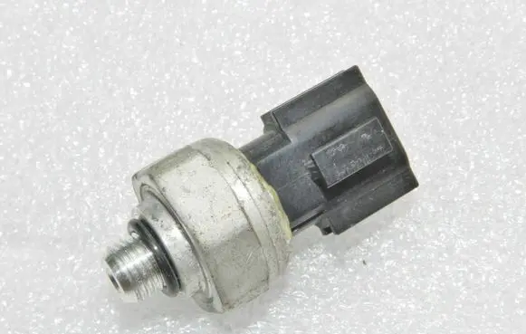 Mazda 6 Air conditioning (A/C) pressure sensor 42CP813