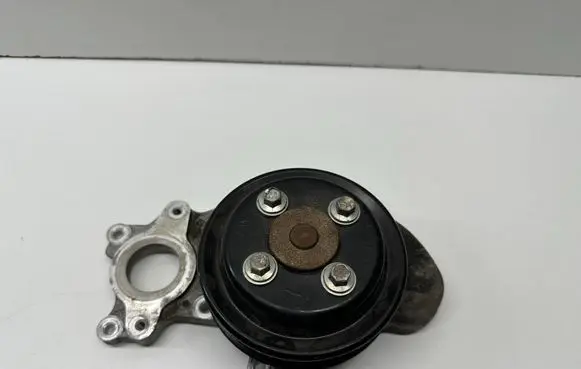 Ford Mustang V Water pump BR3EDC 20141121A R719A