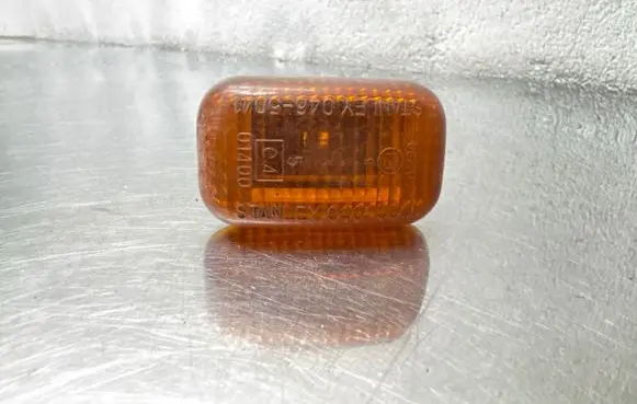 Opel Frontera B Front fender indicator light 0465041