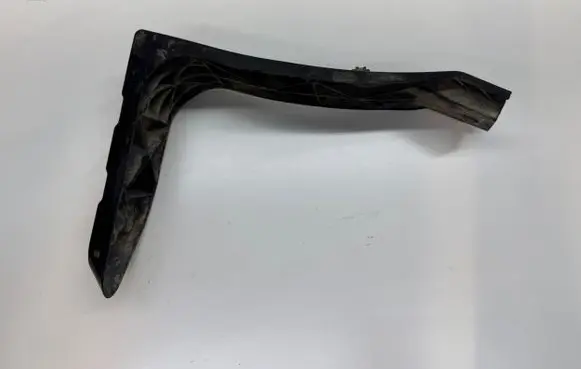 Audi A4 S4 B6 8E 8H Front bumper mounting bracket 8E0821137B 8E0821437B