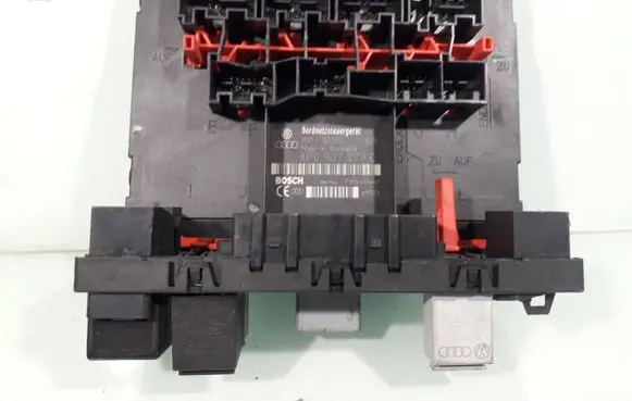 Audi A3 S3 8P Comfort/convenience module 8P0907279C