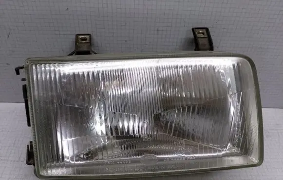 Volkswagen Transporter - Caravelle T4 Headlight/headlamp 9GH11735700 7R0144438